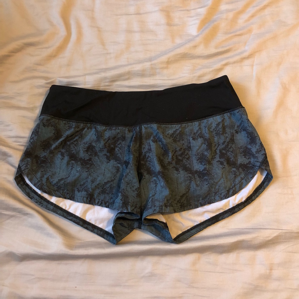 Vuori Shorts